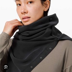 Lululemon Vinyasa Scarf in Black